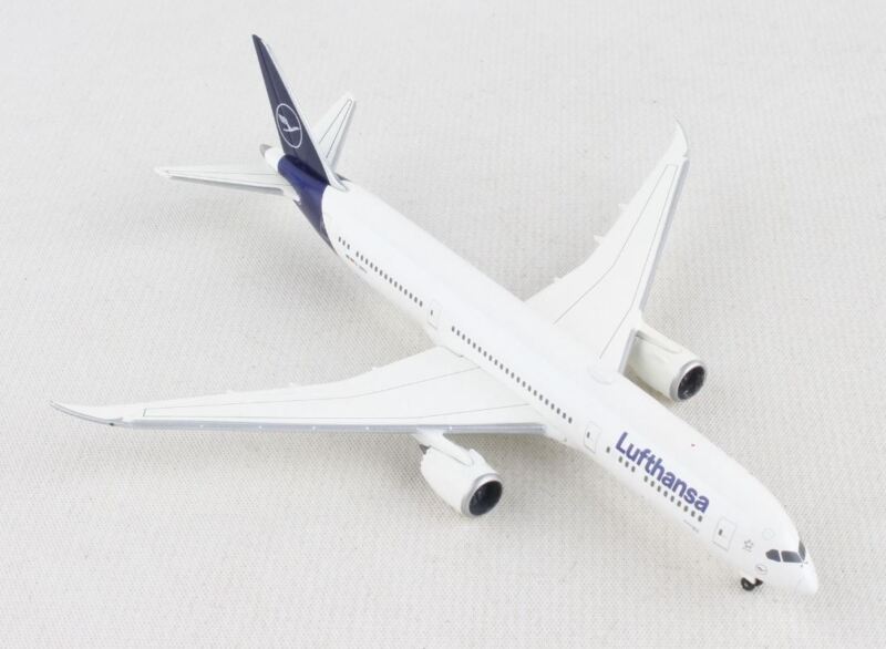  Boeing 787-9 Lufthansa 1:500 535946. # 3 hobbyplus.ru