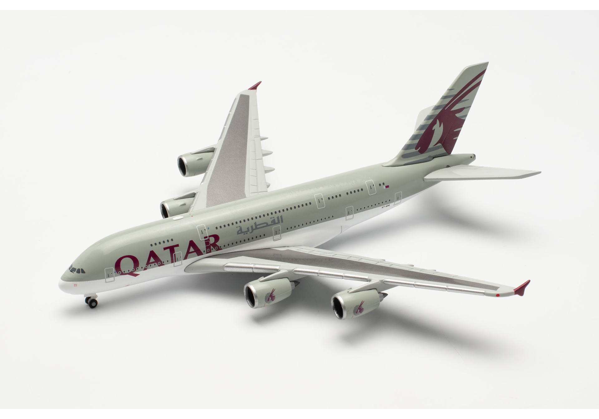   Airbus A380 Qatar Airways - A7-APG, 1:500, 528702-001. # 3 hobbyplus.ru