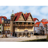 ��������� ����� Bürgerhaus, � �������� ������  �� ������� 1:87 16 �� AUHAGEN ������� 12348. ������������ ������ ����� Bürgerhaus ������� ������  ������ �������� ����. ���� ����� �������� �������  ������������� ������� ������. ����� ����� ������ 