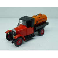 ������ ���������� ��� �-15 ������ ����, ��������� � ������ � 90 ����� ���������, ������� 1:43, ������. � ������������ �������.