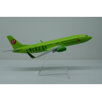 ������ �������� ����� 737-800 ������������ �������� (S7 Airlines), ������� 1:100, ����� ������ 39,5 ��.